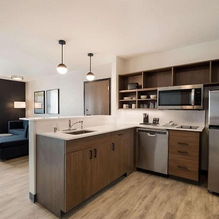 Everhome Suites Corona Eksteriør billede