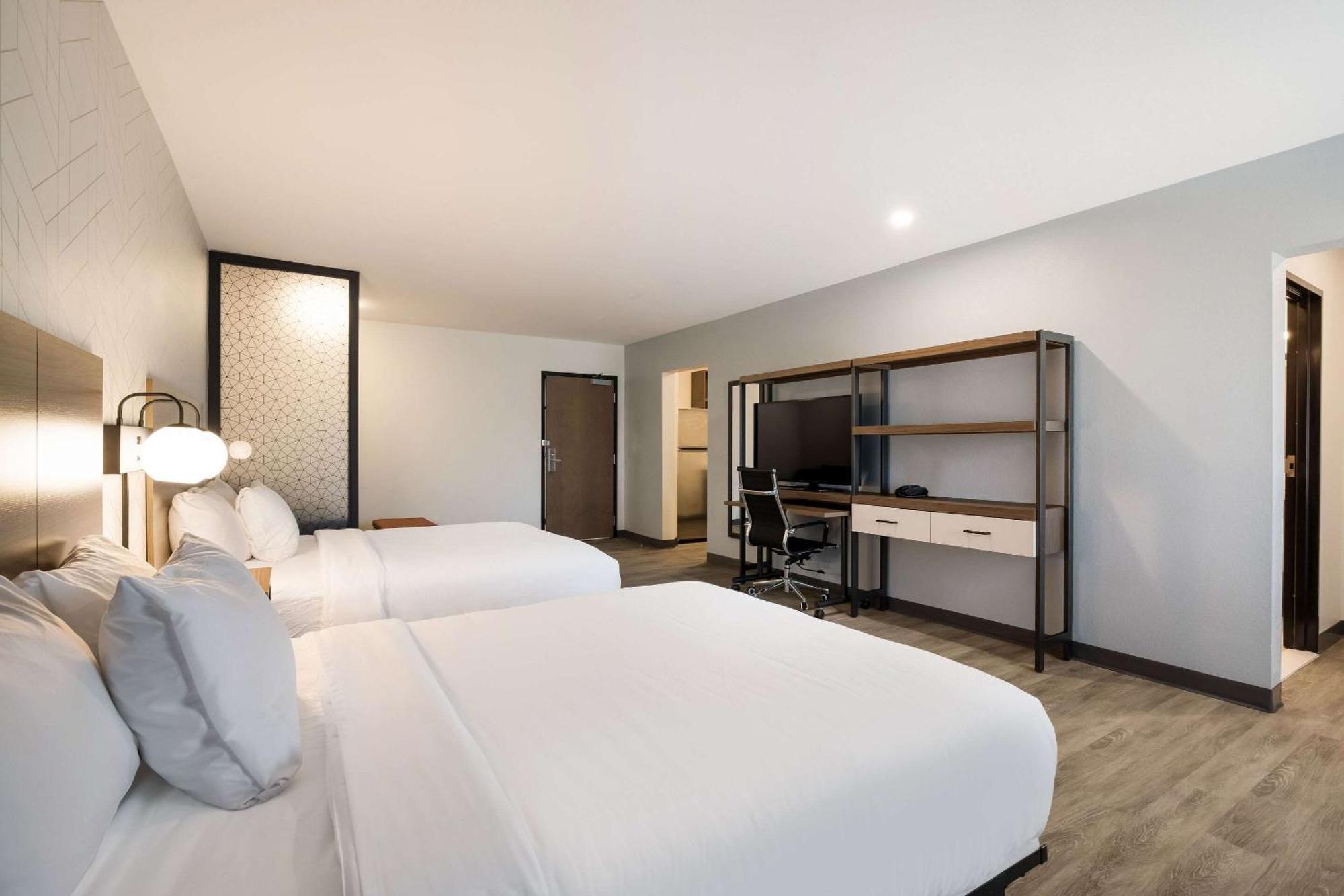 Everhome Suites Corona Eksteriør billede