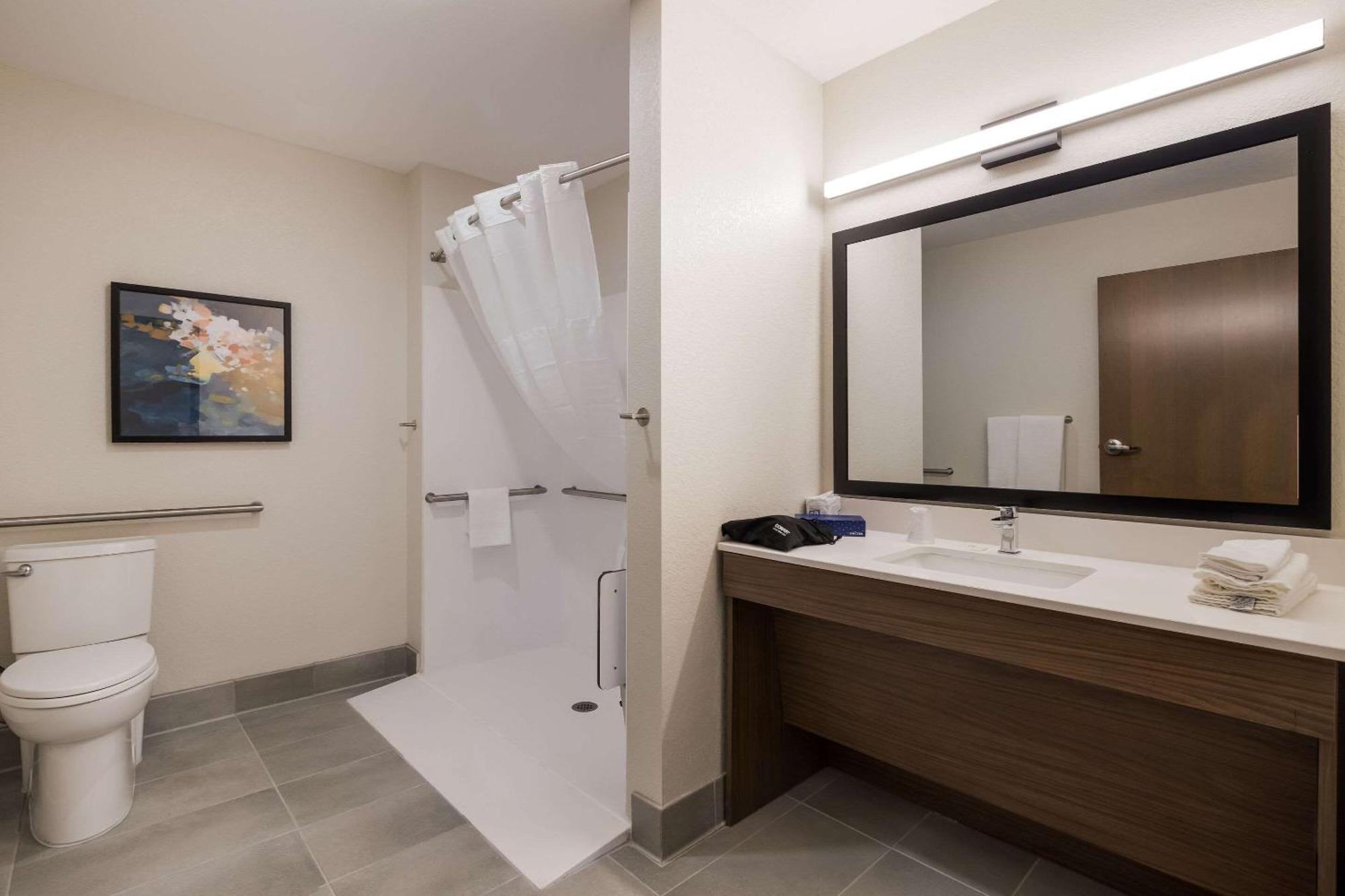 Everhome Suites Corona Eksteriør billede