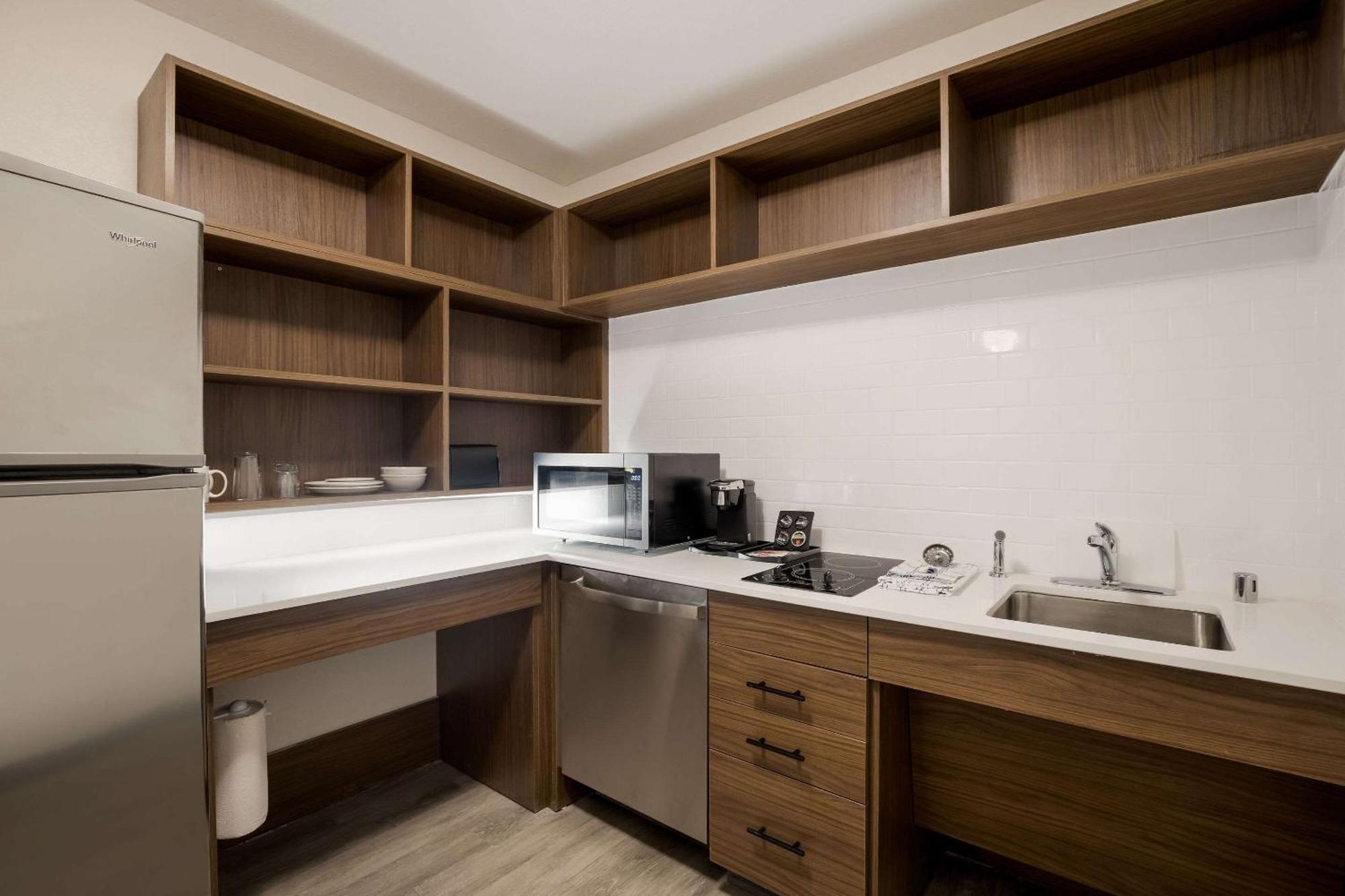 Everhome Suites Corona Eksteriør billede